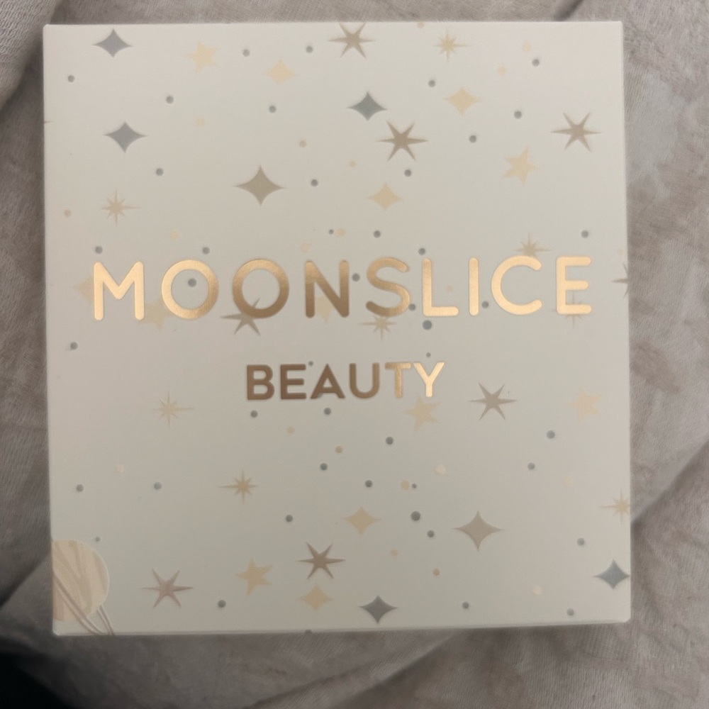 MOONSLICE Beauty blushing moon blush palette